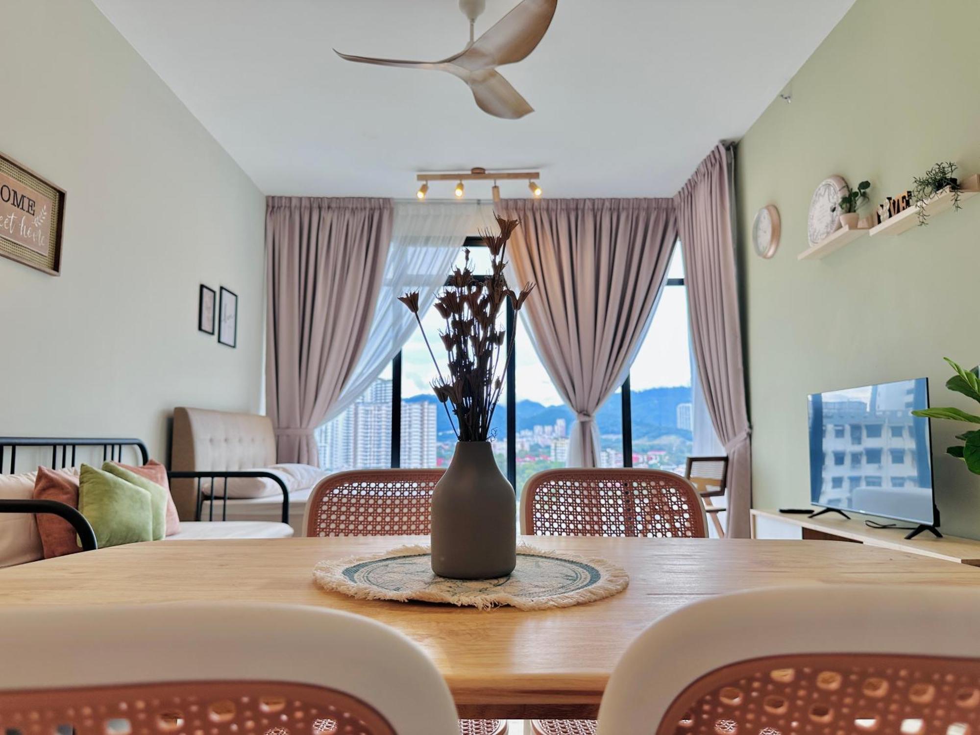 2Br Luxury Rooftop Swimming Pook Homestay@Georgetown@10Pax - 无敌美景两房民宿 Dış mekan fotoğraf